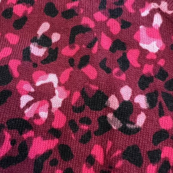 Talbots Women’s Petite Knit Sleeveless Blouse  Red Abstract Floral LP (A0125) - Picture 4 of 5